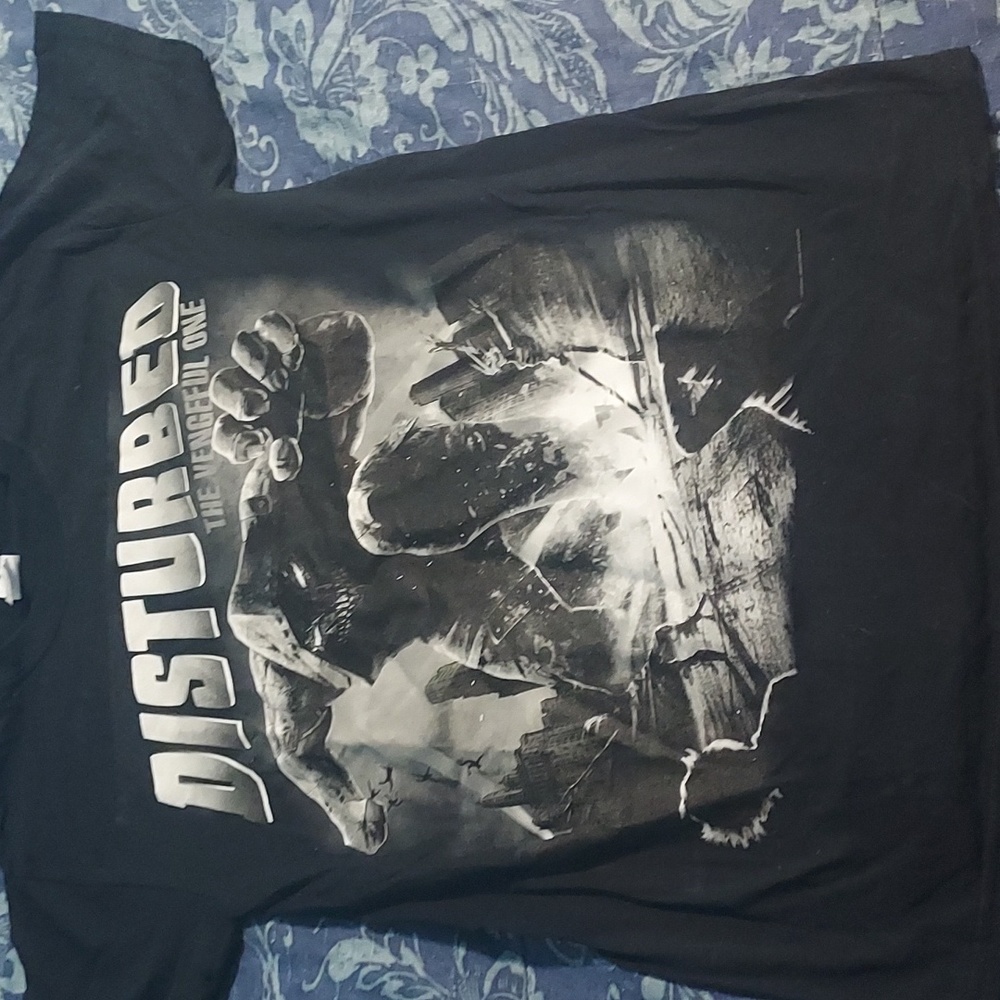 Disturbed small tee